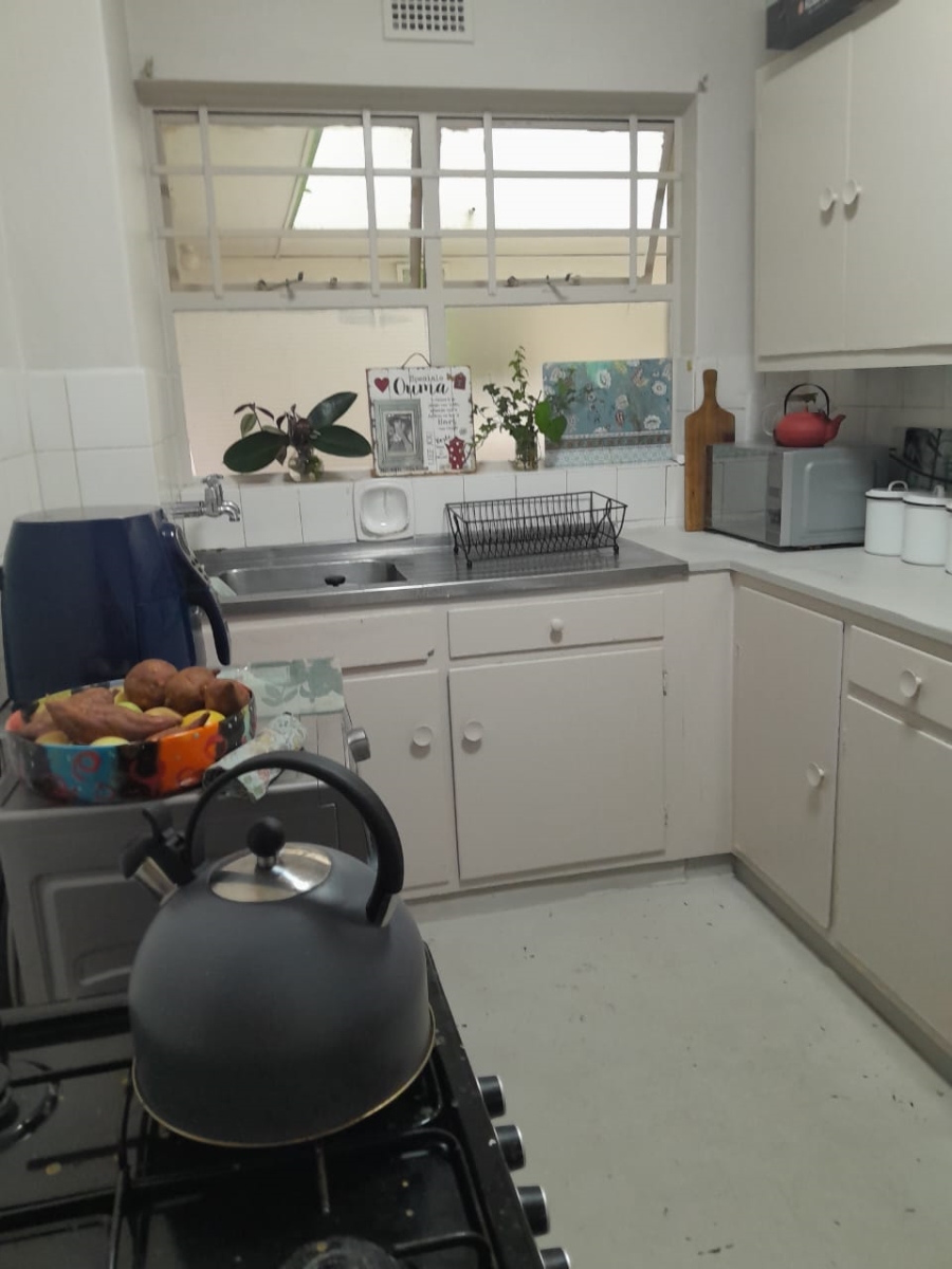 1 Bedroom Property for Sale in Gardens Western Cape